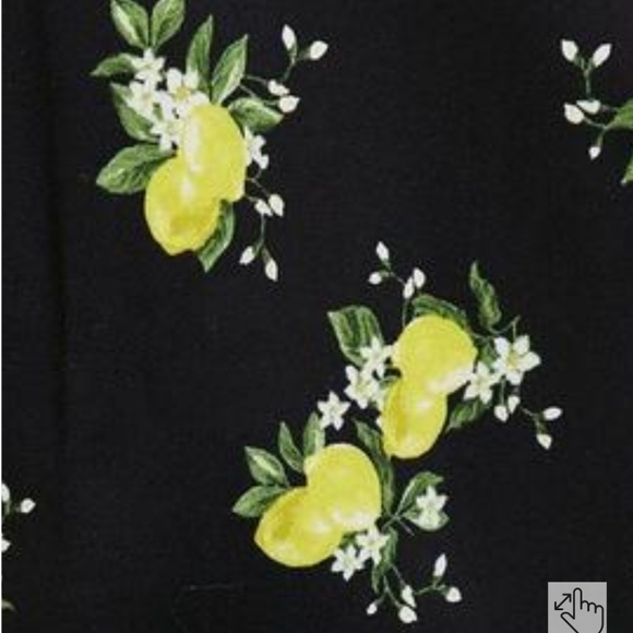 🍋 Lemon print 🍋 Plus size 5X Torrid 🍋 button down stretchy shirt blouse top - Picture 4 of 4